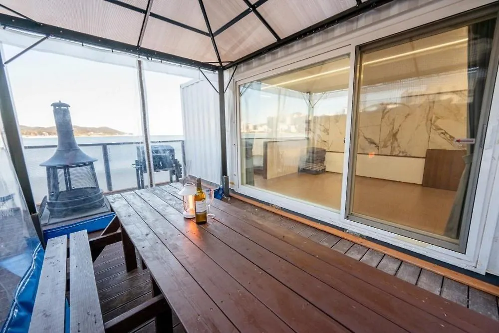 Busan Zio Club Caravan Park Campsite