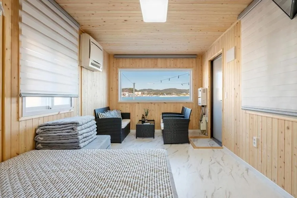 Busan Zio Club Caravan Park