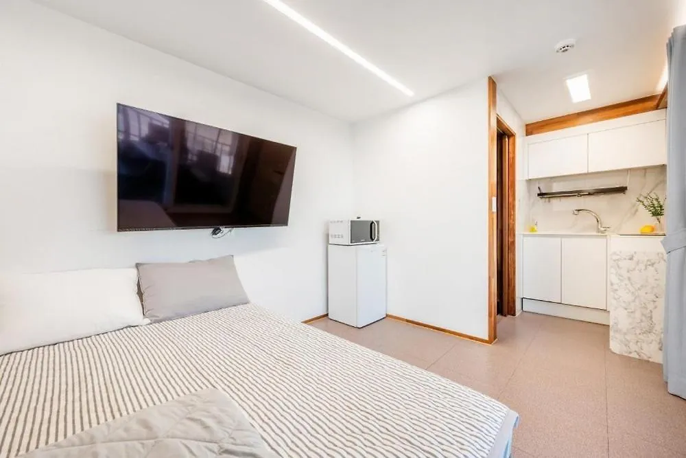 Busan Zio Club Caravan Park Campsite